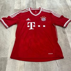 Excellent condition Trikot from FC Bayern München!